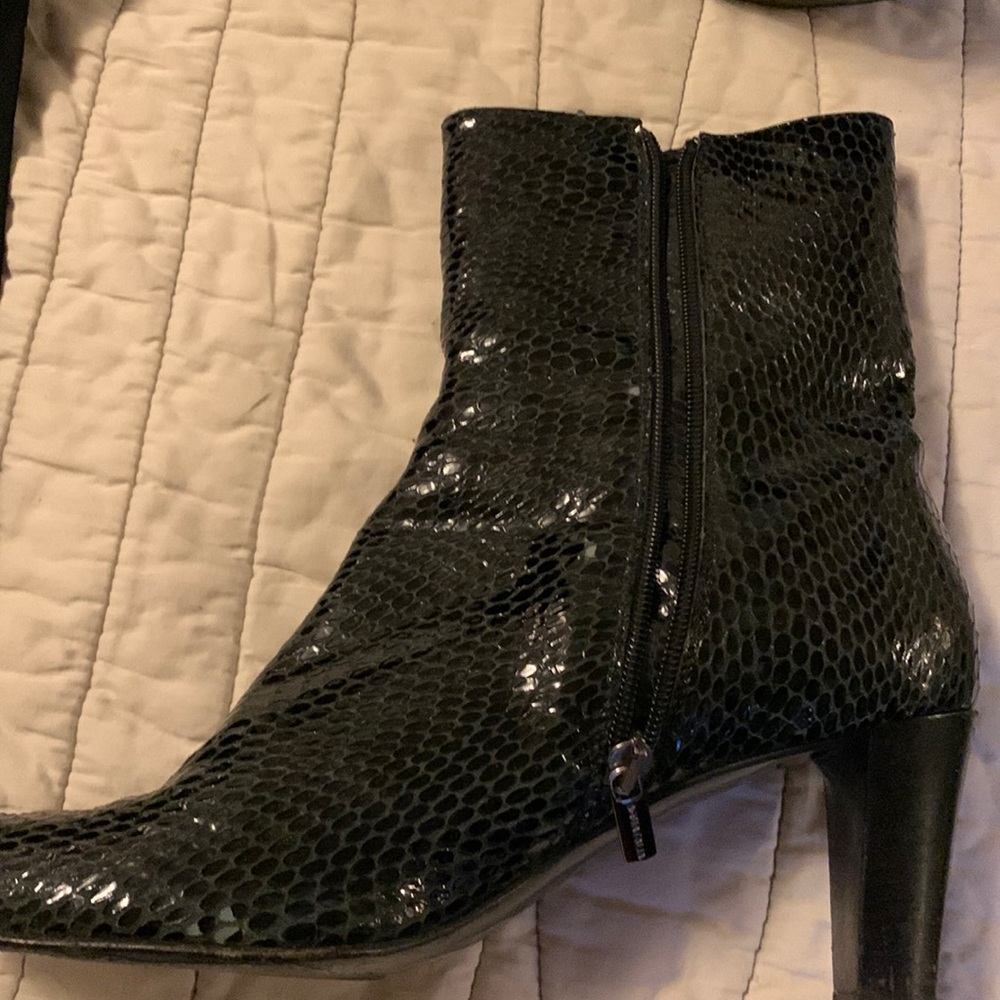 Aquatalia croc booties with side zipper
